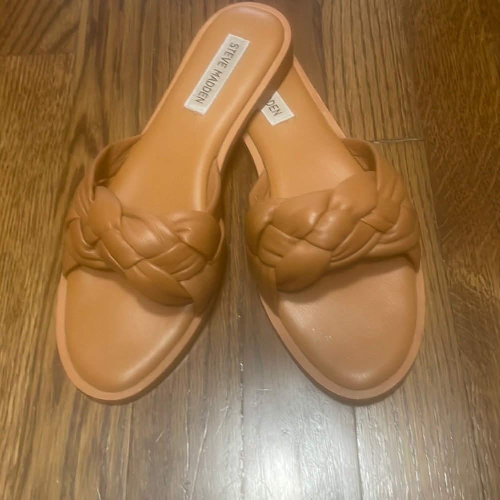 flats sandals